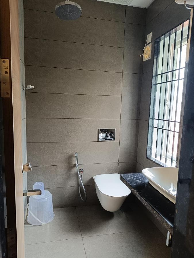 Shrreyas Inn Boarding & Lodging クンダプラ エクステリア 写真